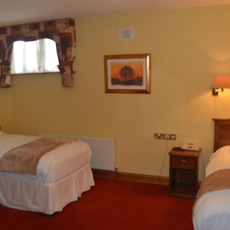 The Anglers Rest Hotel Headford ภายนอก รูปภาพ